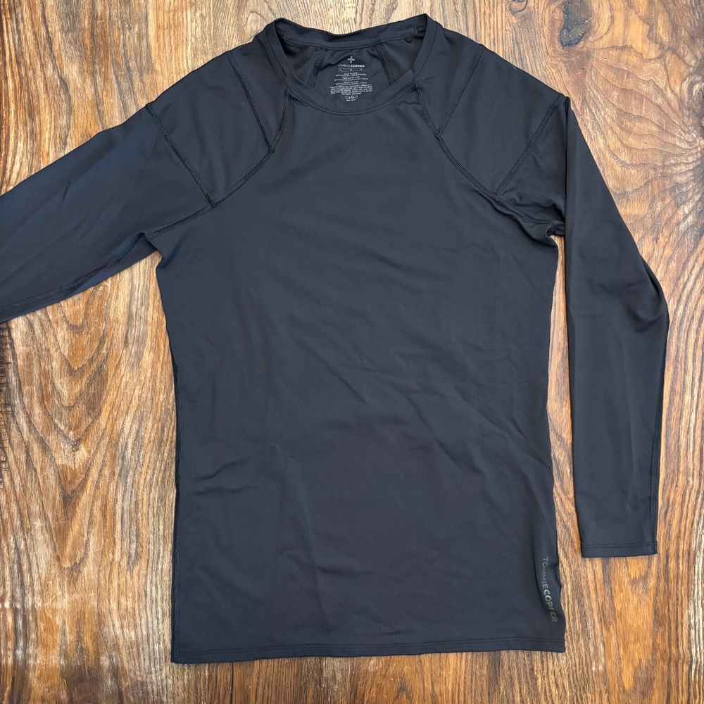 Tommie Copper Men’s Black Long Sleeve Support Compression Shirt Large